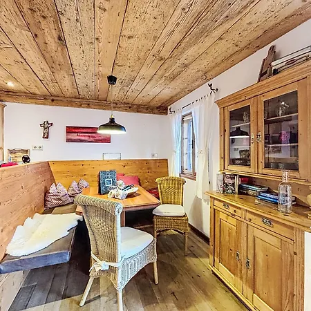 Mirnock-chalet By Interhome *